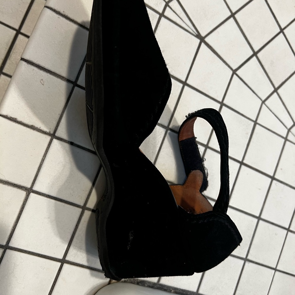 Elegant Black Women's Shoes French brand - Picture 2 of 3